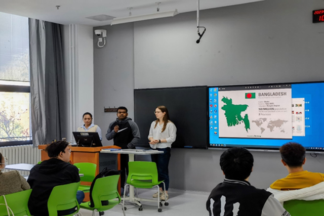 留学生作客beat365亚洲版官网研究生课堂共同探讨中国式现代化1.jpg